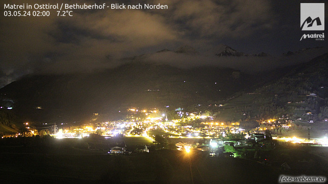 Webcams Osttirol: Wetter und Livebild Matrei, Blick nach Norden - 975 Meter Seehöhe