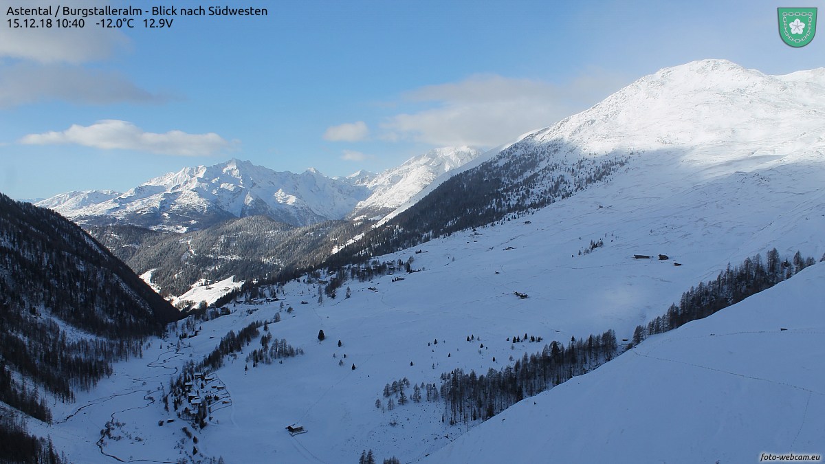 https://www.foto-webcam.eu/webcam/burgstalleralm/2018/12/15/1040_lm.jpg