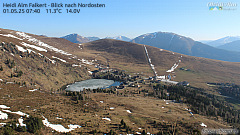 Sprünge im Snowpark Ehrwalder Alm. • © Jaeger