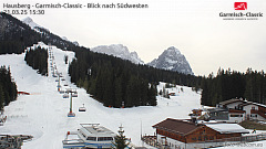 Blick auf die Waxensteingruppe (von Parkplatz Alpspitzbahn). • © skiwelt.de / christian schön