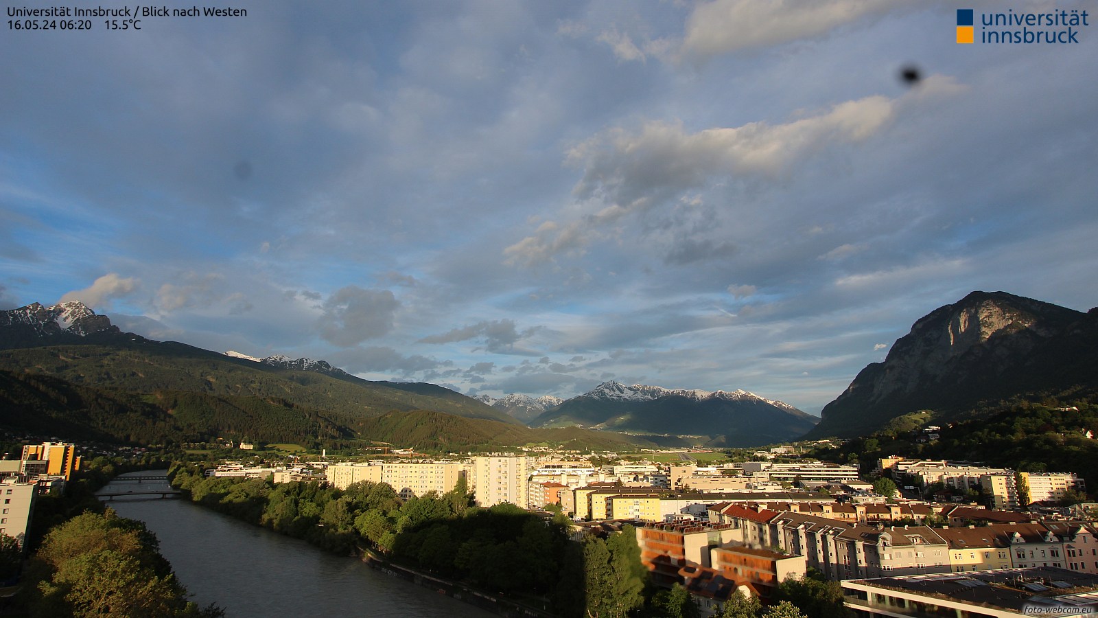 Innsbruck Richtung Westen, Standort Uni Innsbruck, Quelle: foto-webcam.eu
