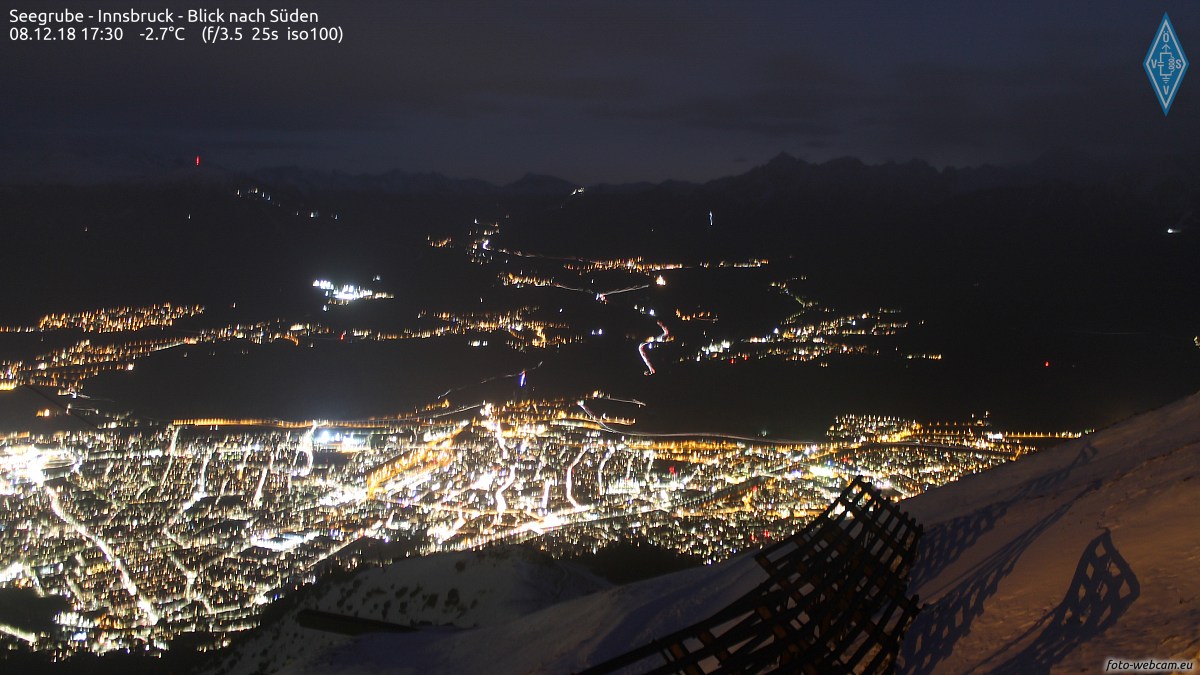https://www.foto-webcam.eu/webcam/innsbruck/2018/12/08/1730_lm.jpg