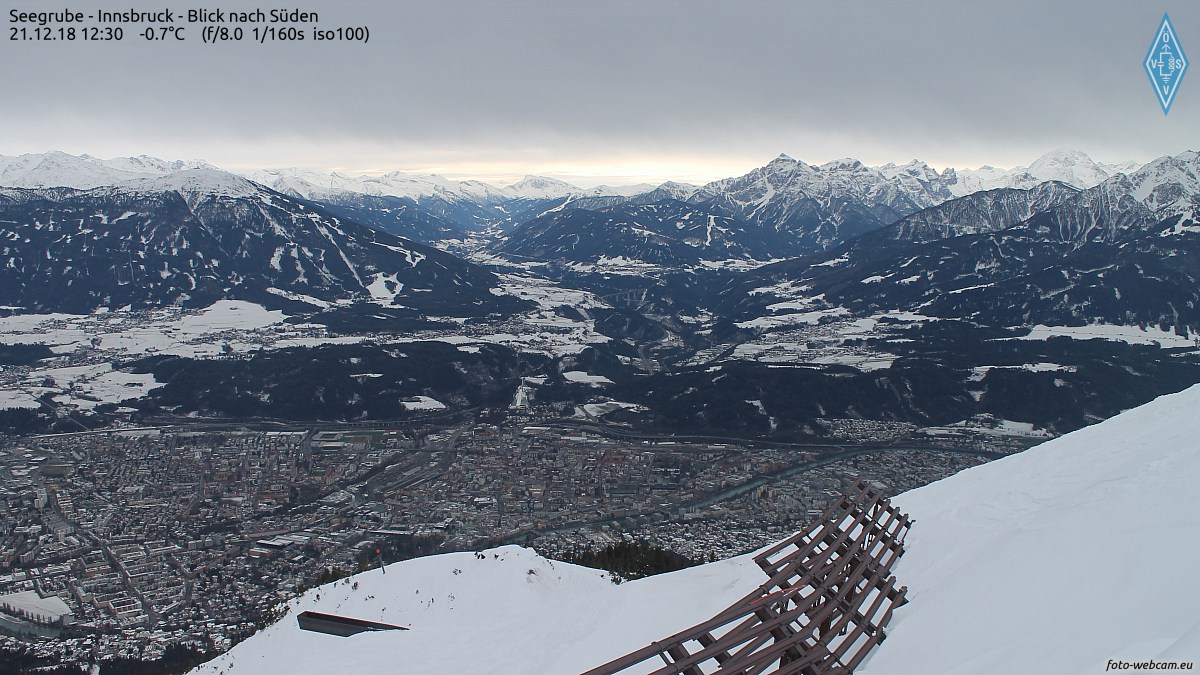 https://www.foto-webcam.eu/webcam/innsbruck/2018/12/21/1230_lm.jpg