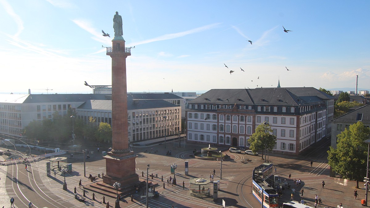 Darmstadt - Blick zum Luisenplatz - Foto-Webcam.eu