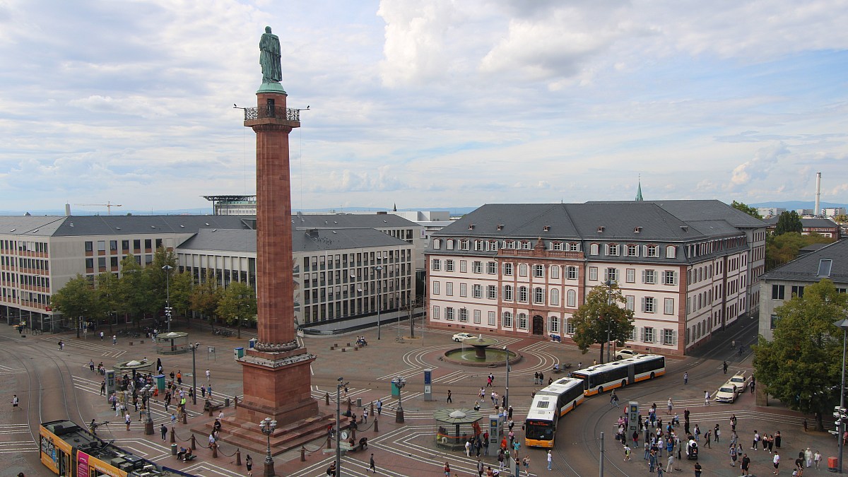 Darmstadt - Blick zum Luisenplatz - Foto-Webcam.eu
