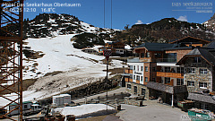 Unterwegs im Snowpark The Spot im Skigebiet Obertauern. • © Tourismusverband Obertauern