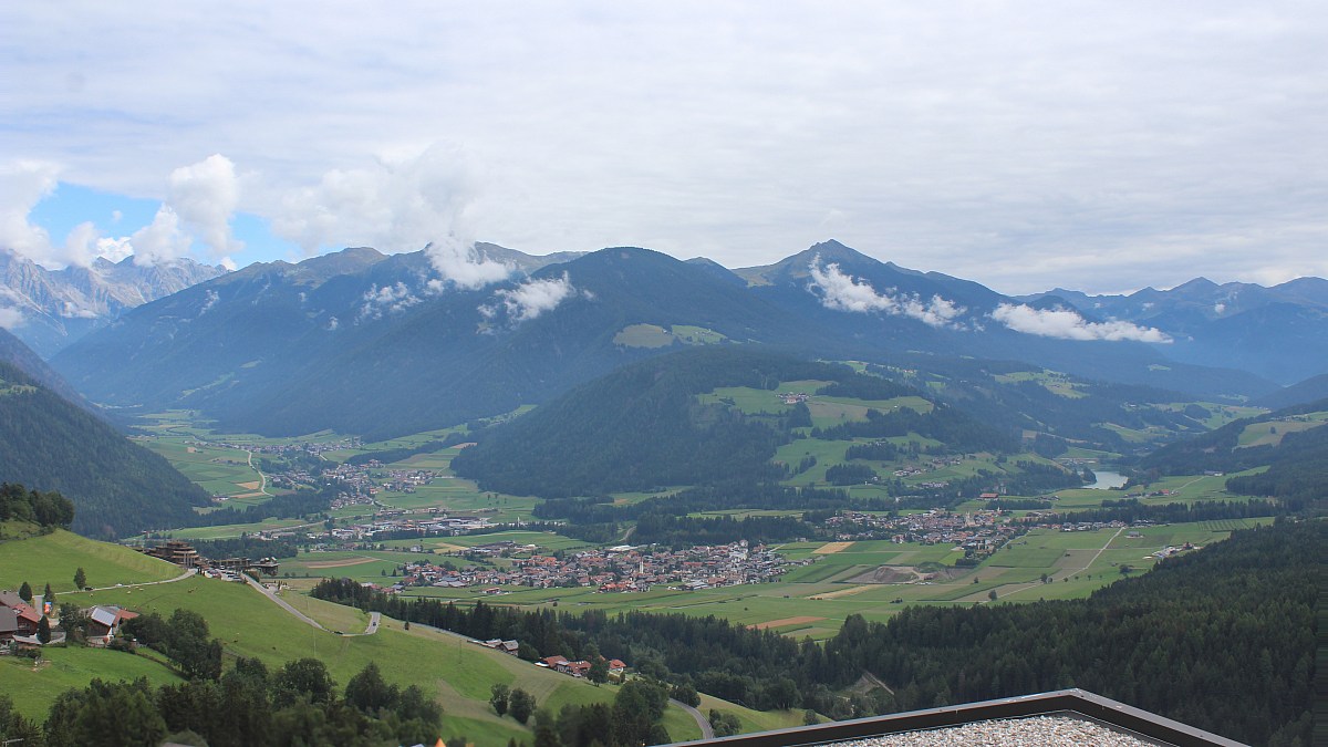 Berghotel Zirm - Olang / Geiselsberg - Foto-Webcam.eu