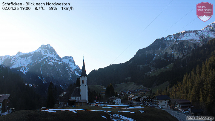 Schröcken am Arlberg met blik op de Hochkünzelspitze 