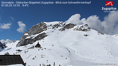 Unterwegs im Snowpark The Spot im Skigebiet Obertauern. • © Tourismusverband Obertauern