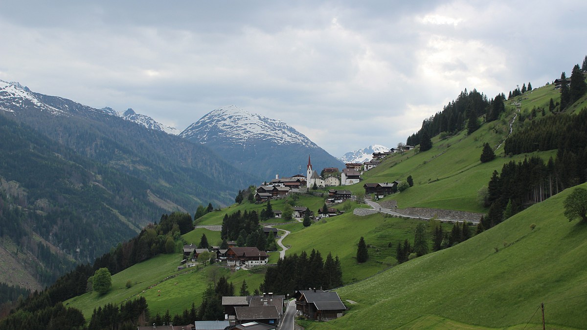 St.Veit im Defereggental Blick nach Westen FotoWebcam.eu