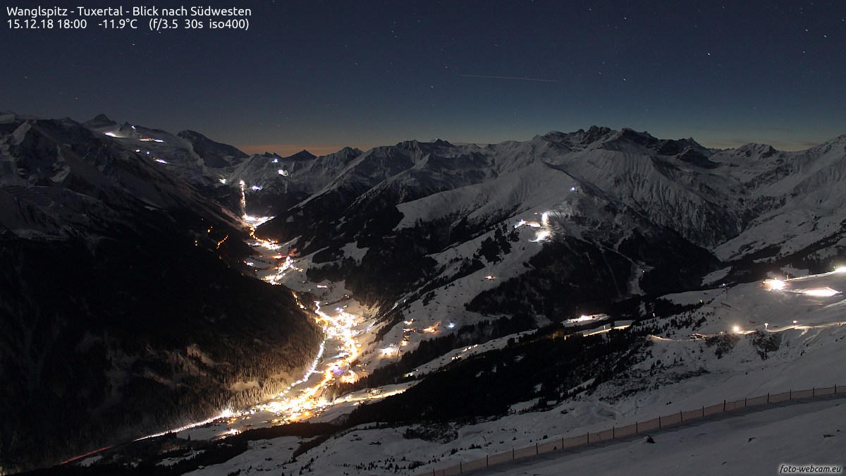 https://www.foto-webcam.eu/webcam/tuxertal/2018/12/15/1800_lm.jpg