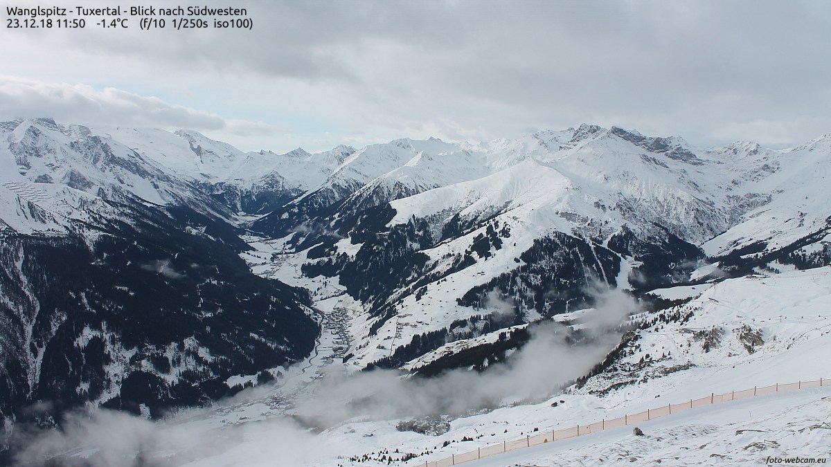 https://www.foto-webcam.eu/webcam/tuxertal/2018/12/23/1150_lm.jpg