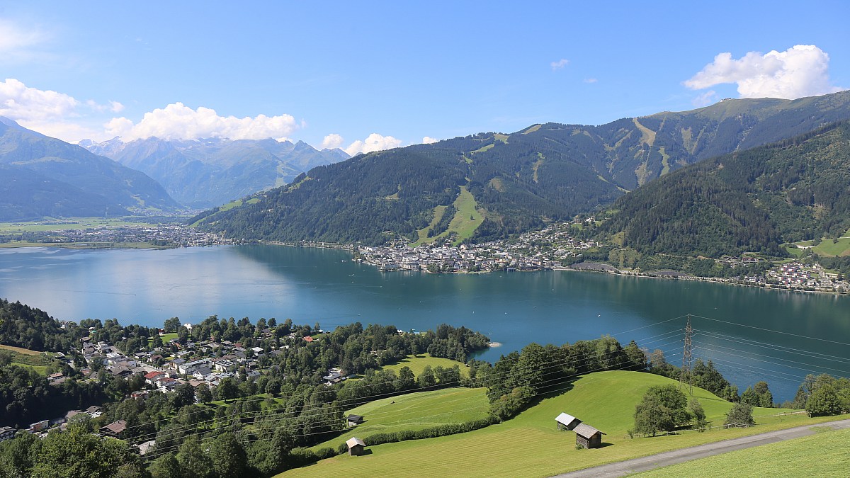 Zell am SeeKaprun Blick zum Kitzsteinhorn und zur Schmittenhöhe