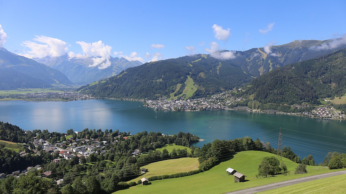 Zell am SeeKaprun Blick zum Kitzsteinhorn und zur Schmittenhöhe