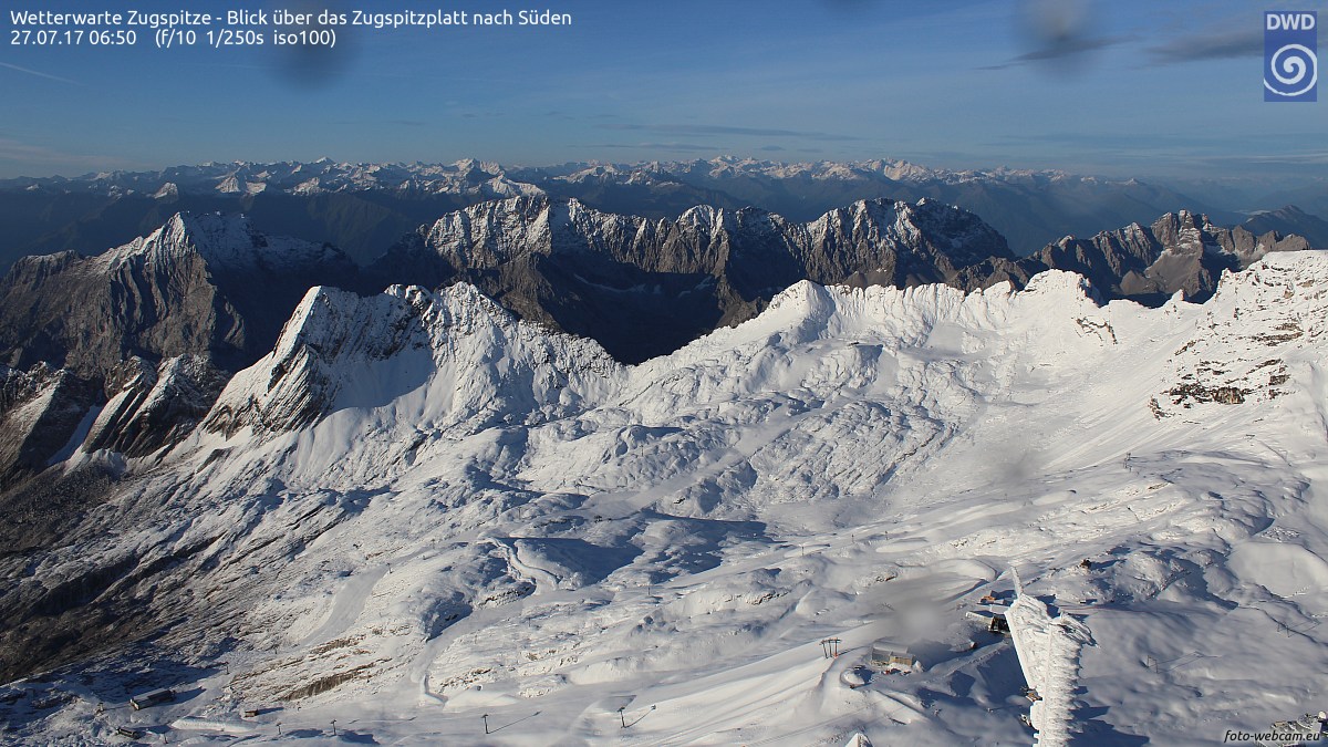 Wetterwarte Zugspitze - Blick über das Zugspitzplatt nach Süden - Foto-Webcam.eu